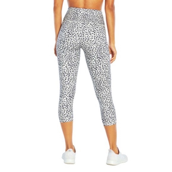 Balance Collection Leggings - Picture 2 of 7